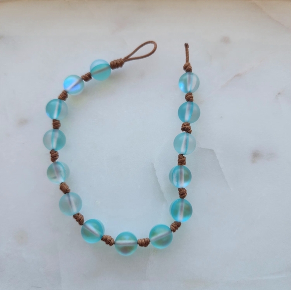 Blue opalescence bracelet - Picture 2 of 4